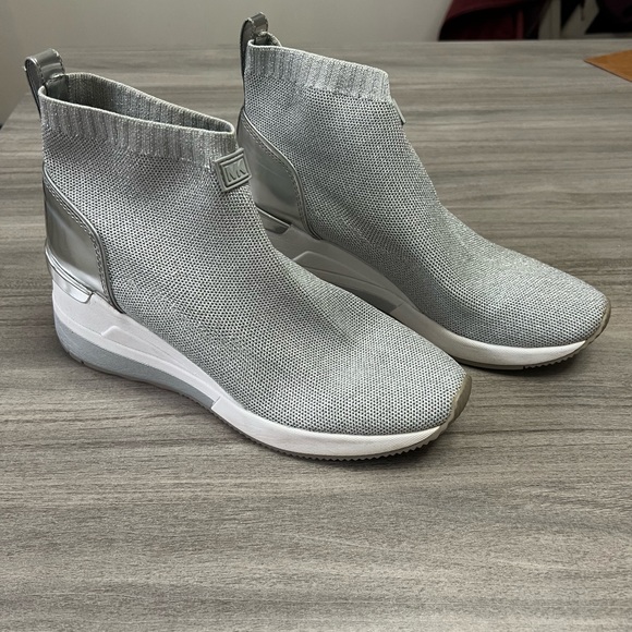 Michael Kors Skyler Stretch-Knit Sock Sneaker - Picture 2 of 10